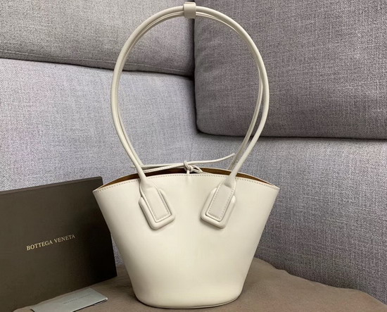 Bottega Veneta Small Basket Tote in Bianco French Calfskin