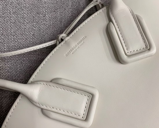 Bottega Veneta Small Basket Tote in Bianco French Calfskin