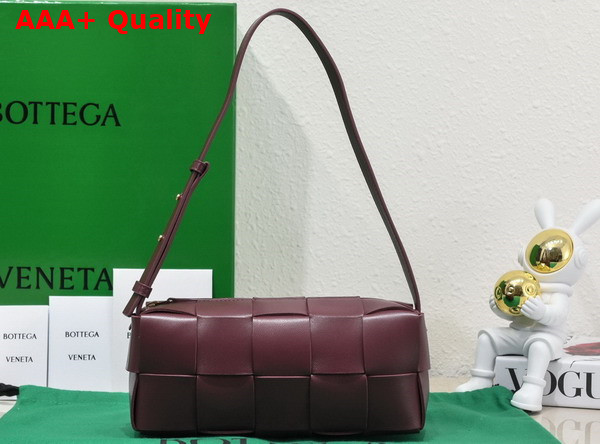 Bottega Veneta Small Brick Cassette Burgundy Intreccio Leather Replica