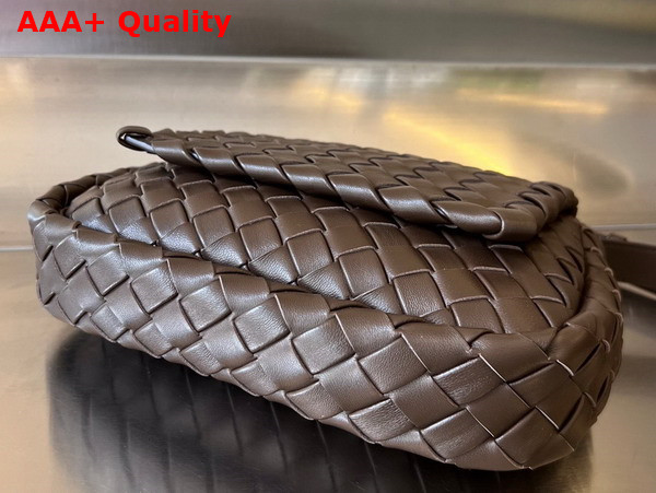 Bottega Veneta Small Cobble Messenger Bag in Light Brown Padded Intrecciato Nappa Leather with Adjustable Strap Replica