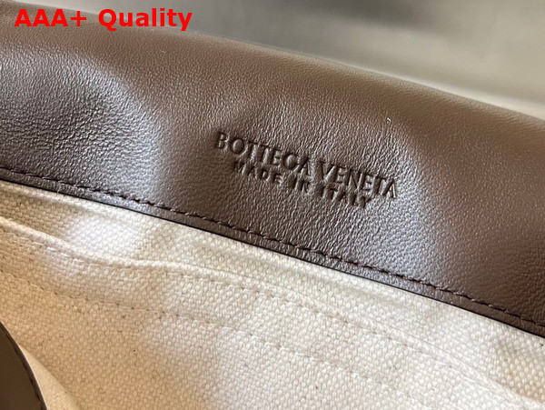 Bottega Veneta Small Cobble Messenger Bag in Light Brown Padded Intrecciato Nappa Leather with Adjustable Strap Replica