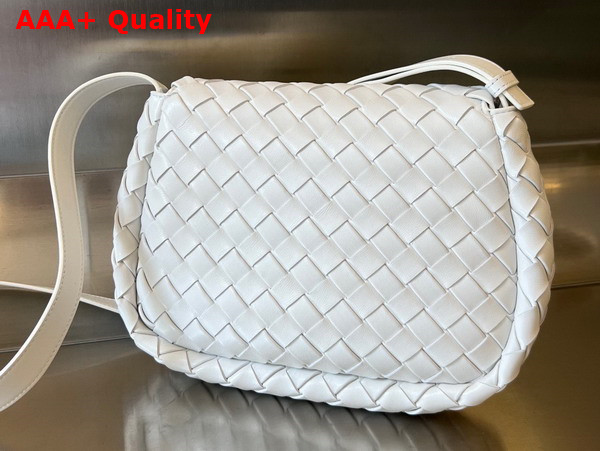 Bottega Veneta Small Cobble Messenger Bag in White Padded Intrecciato Nappa Leather with Adjustable Strap Replica