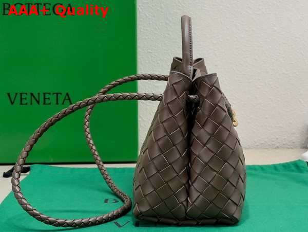 Bottega Veneta Small East West Andiamo Bag in Fondant Intrecciato Leather Replica