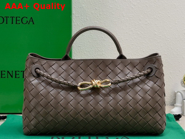 Bottega Veneta Small East West Andiamo Bag in Fondant Intrecciato Leather Replica