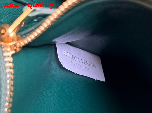 Bottega Veneta Small East West Andiamo Top Handle Bag in Emerald Green Intrecciato Leather Replica