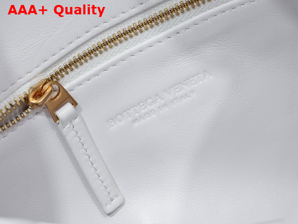 Bottega Veneta Small Hop Bag in White Intrecciato Calfskin Leather Replica