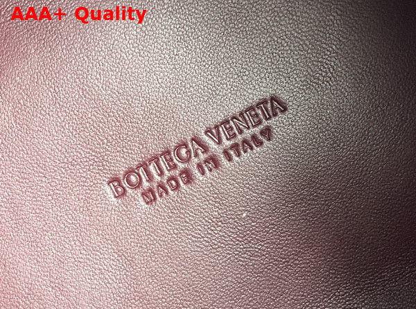 Bottega Veneta Small Parachute Shoulder Bag in Barolo Supple Intrecciato Leather Replica