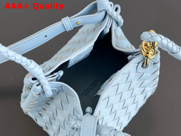 Bottega Veneta Small Parachute Shoulder Bag in Ice Supple Intrecciato Leather Replica