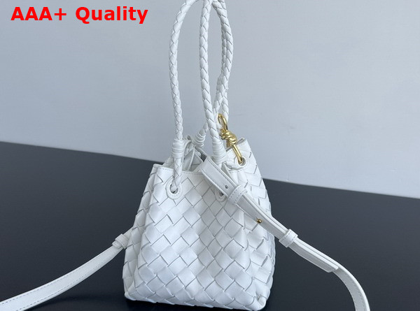 Bottega Veneta Small Parachute Shoulder Bag in White Supple Intrecciato Leather Replica