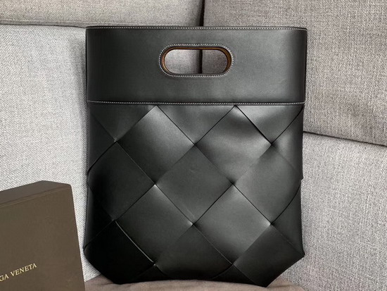 Bottega Veneta Small Slip Tote in French Calf Nero