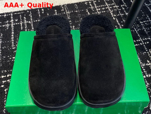 Bottega Snap Slipper in Black Shearling Open Back Slipper Replica