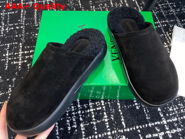 Bottega Snap Slipper in Black Shearling Open Back Slipper Replica