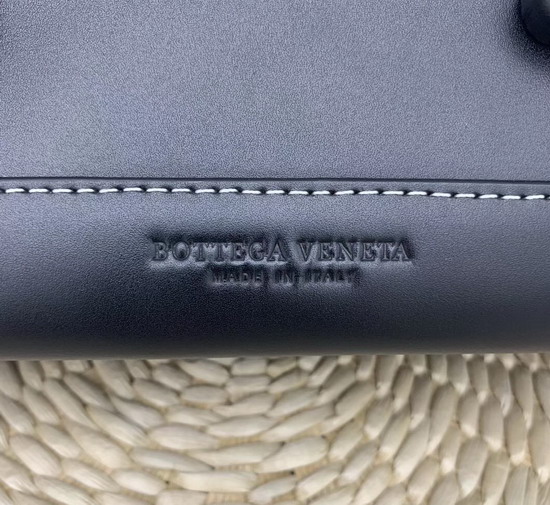 Bottega Veneta The Arco 48 Bag in French Calf Nero