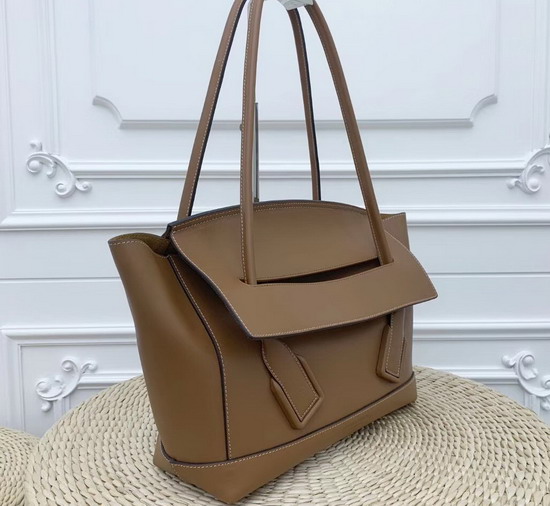 Bottega Veneta The Arco 48 Bag in French Calf Wood