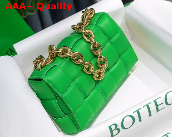 Bottega Veneta The Chain Cassette in Grass Maxi Intrecciato Nappa Leather Replica