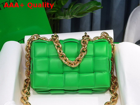 Bottega Veneta The Chain Cassette in Grass Maxi Intrecciato Nappa Leather Replica