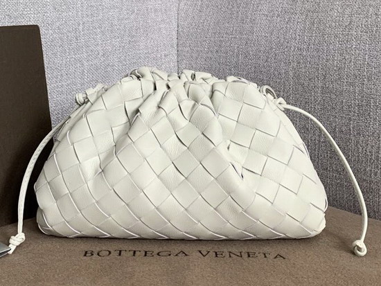 Bottega Veneta The Pouch 20 in Maxi Intreccio Plaster