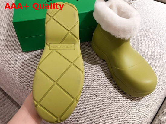 Bottega Veneta The Puddle Boots in Kiwi Rubber with Shearling Lining Replica