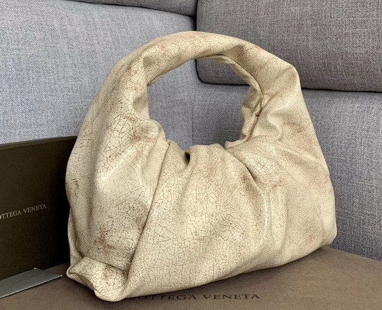 Bottega Veneta The Shoulder Pouch in Zabaione Crackled Lambskin