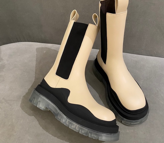 Bottega Veneta The Tire Boots Beige Transparent Vegetable Tanned Calf Leather Upper Rubber Stamped Outsole with Opaque Texture Replica