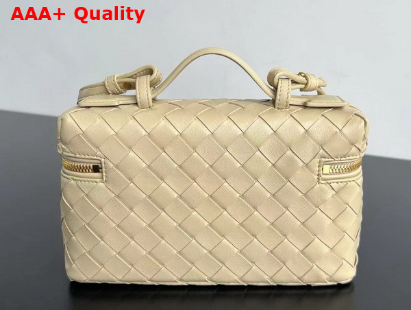 Bottega Veneta Vanity Case On Strap Beige Intrecciato Leather Replica