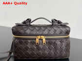 Bottega Veneta Vanity Case On Strap Fondant Intrecciato Leather Replica