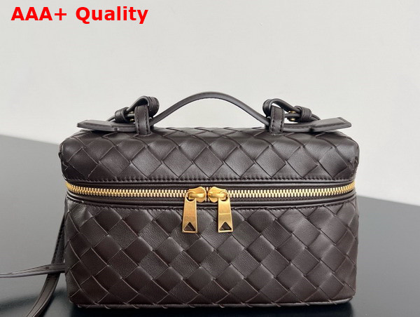 Bottega Veneta Vanity Case On Strap Fondant Intrecciato Leather Replica