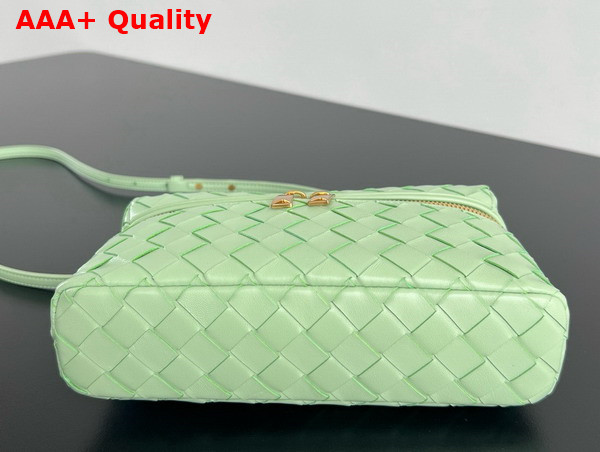 Bottega Veneta Vanity Case On Strap Fresh Mint Intrecciato Leather Replica