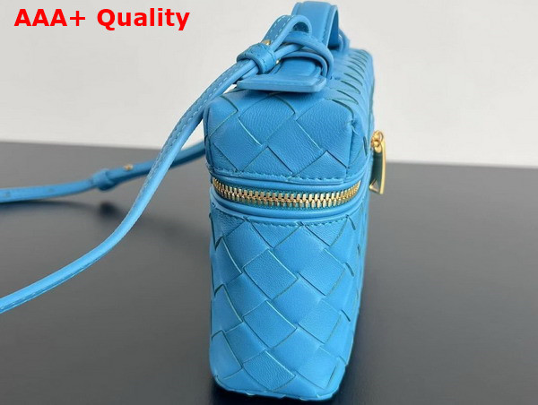 Bottega Veneta Vanity Case On Strap Light Blue Intrecciato Leather Replica