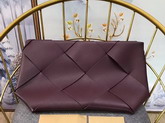 Bottega Veneta Zipped Pouch in Maxi Intreccio Bordeaux