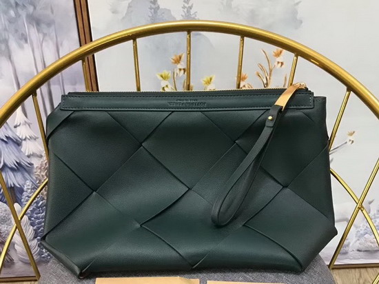 Bottega Veneta Zipped Pouch in Maxi Intreccio Green