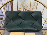 Bottega Veneta Zipped Pouch in Maxi Intreccio Green