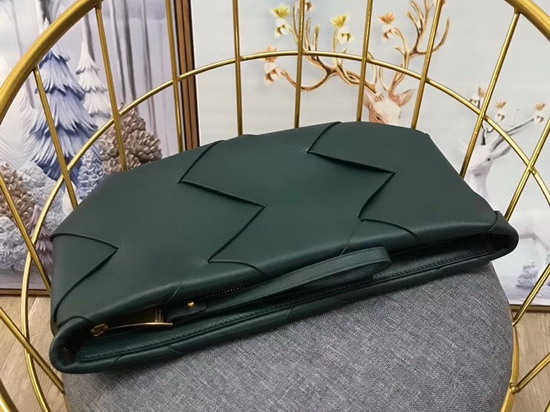 Bottega Veneta Zipped Pouch in Maxi Intreccio Green