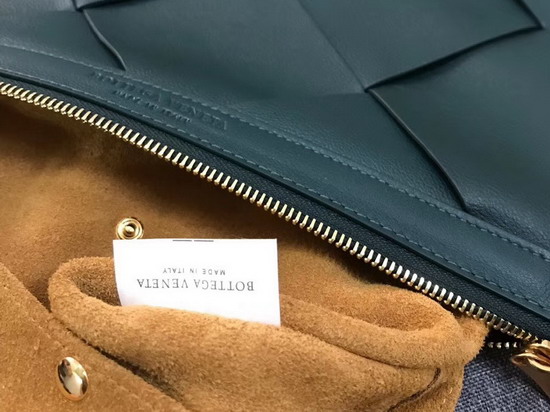 Bottega Veneta Zipped Pouch in Maxi Intreccio Green