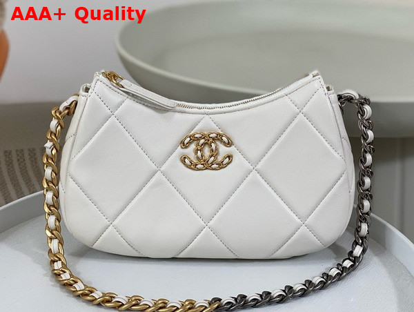 Chanel 19 Clutch with Chain White Lambskin Gold Tone Silver Tone and Ruthenium Finish Metal AP3763 Replica