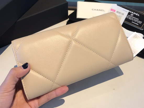 Chanel 19 Flap Wallet in Beige Lambskin AP0953