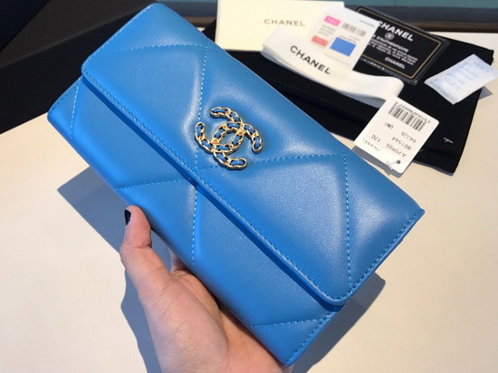 Chanel 19 Flap Wallet in Blue Lambskin AP0953