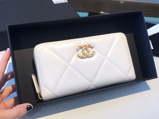 Chanel 19 Long Zipped Wallet in Ivory Lambskin AP1063