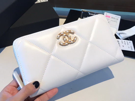 Chanel 19 Long Zipped Wallet in Ivory Lambskin AP1063