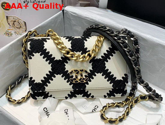 Chanel 19 Wallet On Chain Calfskin Crochet Gold Tone Silver Tone and Ruthenium Finish Metal White and Black AP0957 Replica