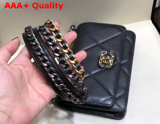 Chanel 19 Wallet On Chain Lambskin Gold Tone Silver Tone and Ruthenium Finish Metal Black AP0957 Replica