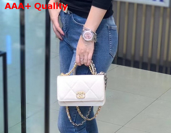 Chanel 19 Wallet On Chain Lambskin Gold Tone Silver Tone and Ruthenium Finish Metal Ivory AP0957 Replica