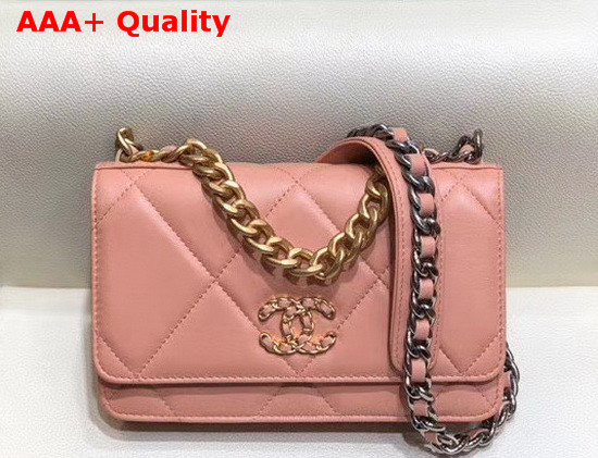 Chanel 19 Wallet On Chain Lambskin Gold Tone Silver Tone and Ruthenium Finish Metal Light Pink AP0957 Replica