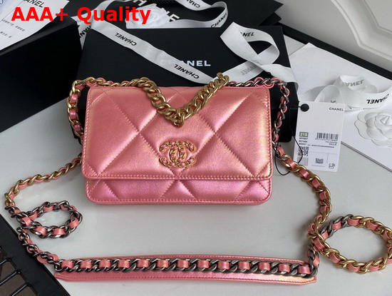 Chanel 19 Wallet On Chain Pearl Pink Replica