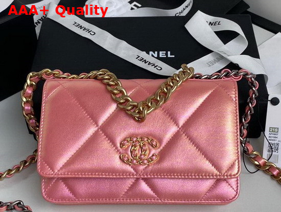 Chanel 19 Wallet On Chain Pearl Pink Replica