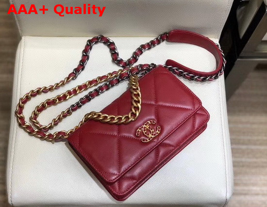 Chanel 19 Wallet On Chain Shiny Goatskin Gold Tone Silver Tone and Ruthenium Finish Metal Red AP0957 Replica