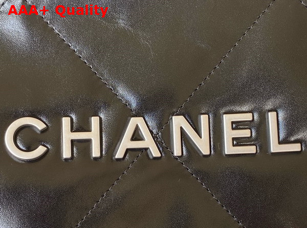 Chanel 22 Handbag in Black Shiny Calfskin and Silver Tone Metal AS3261 Replica