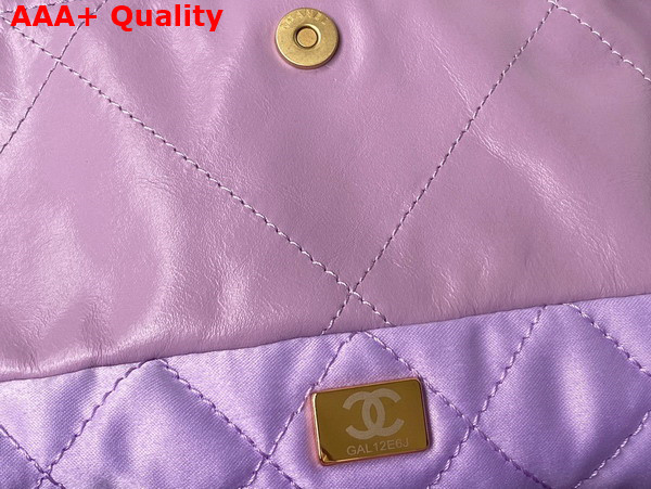 Chanel 22 Handbag in Light Purple Calfskin Gold Tone Metal AS3261 Replica