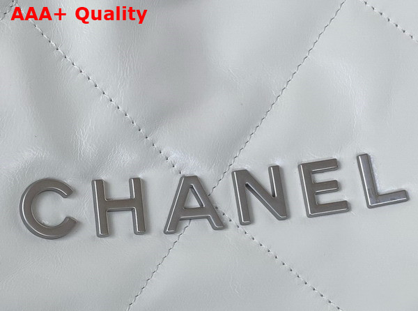 Chanel 22 Handbag in White Shiny Calfskin Silver Tone Metal AS3261 Replica