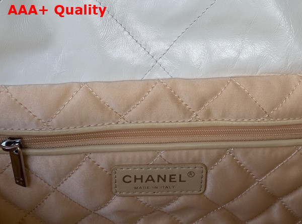 Chanel 22 Handbag in White Shiny Calfskin Silver Tone Metal AS3261 Replica